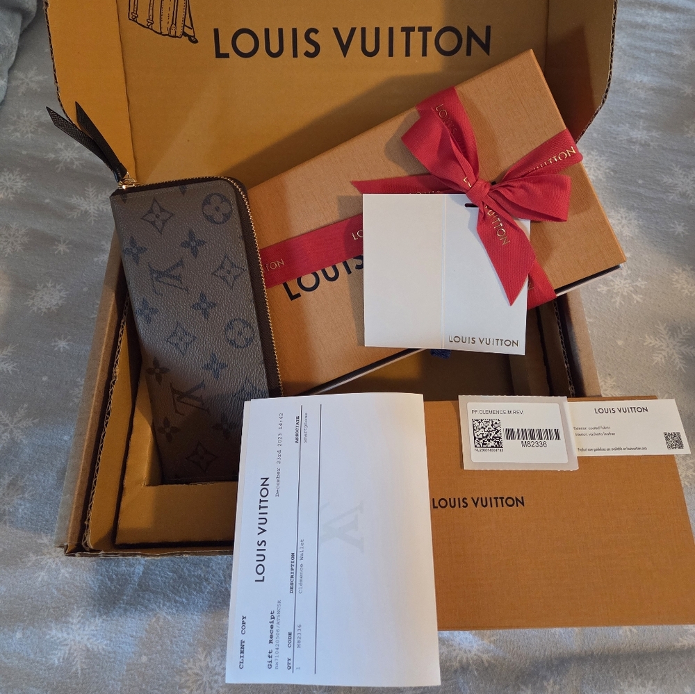 Louis Vuitton Reverse Monogram Clémence Wallet